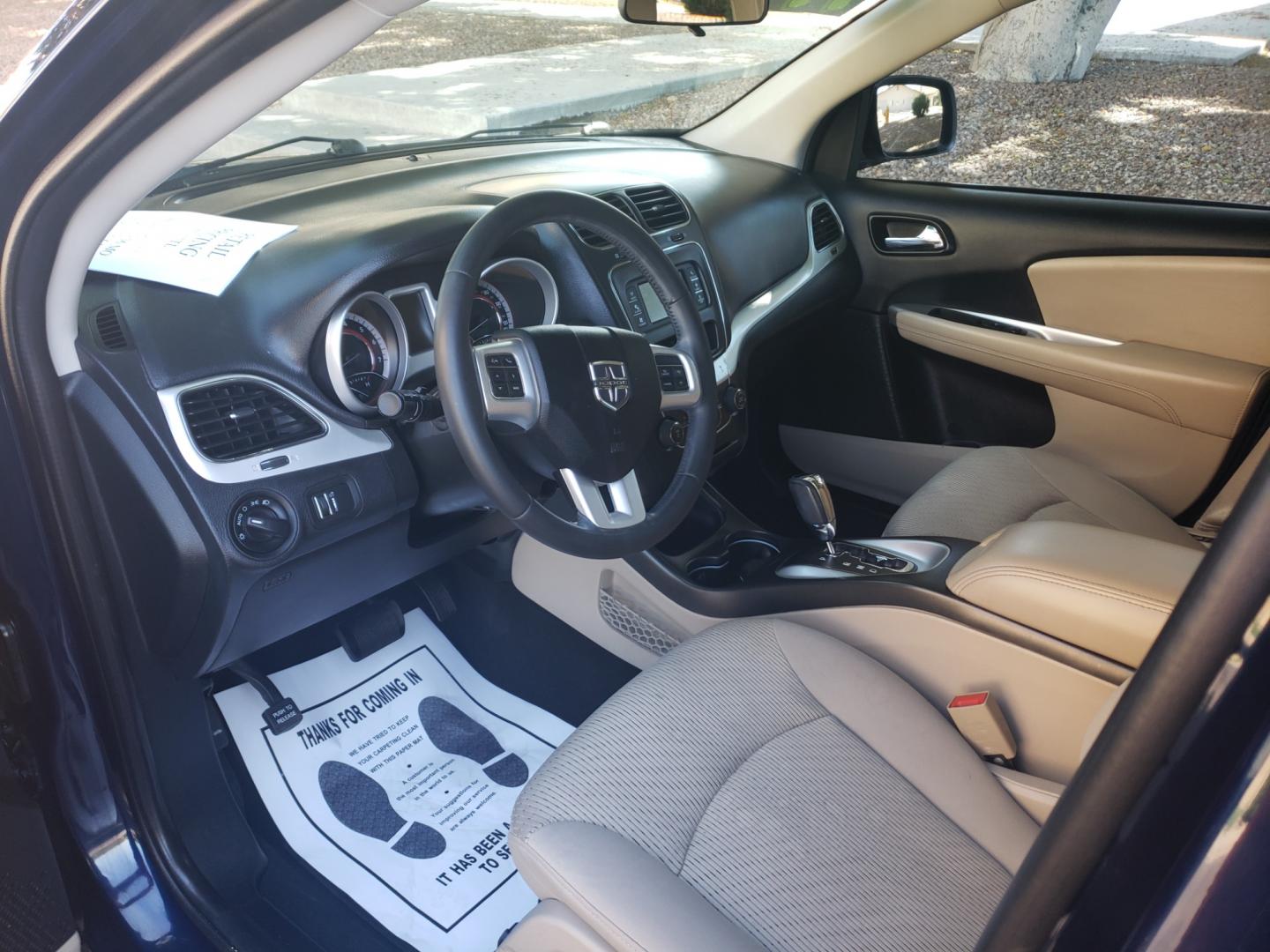 2018 /Tan and black Dodge Journey SE (3C4PDCAB1JT) with an 2.4L L4 DOHC 16V engine, 4-Speed Automatic transmission, located at 323 E Dunlap Ave., Phoenix, AZ, 85020, (602) 331-9000, 33.567677, -112.069000 - 2018 Dodge Journey SE,...... EXCELLENT condition, A Real See!!.... No accidents, Power everything, Ice cold ac front and rear, Touch screen Stereo/CD player, bluetooth, phone sync, Satellite compatible, 3RD row seating, rear receiver, Clean black and Tan interior with tan cloth seats in near perfect - Photo#9